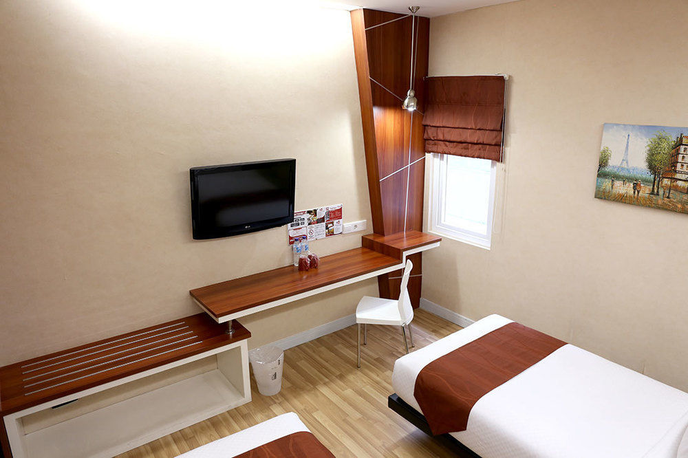 Citihub Hotel Yogyakarta Exterior photo