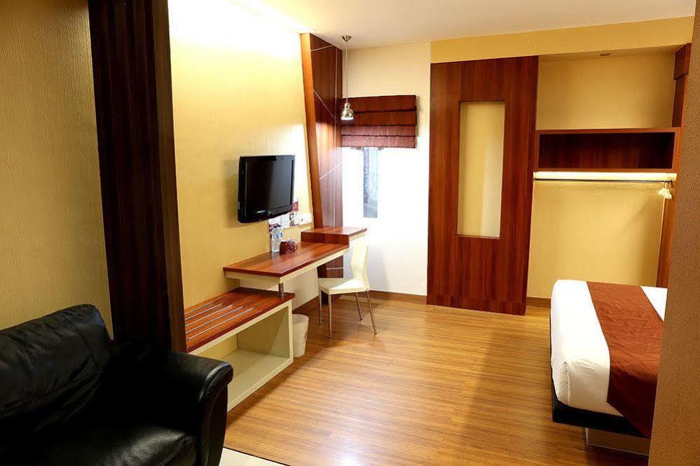 Citihub Hotel Yogyakarta Exterior photo